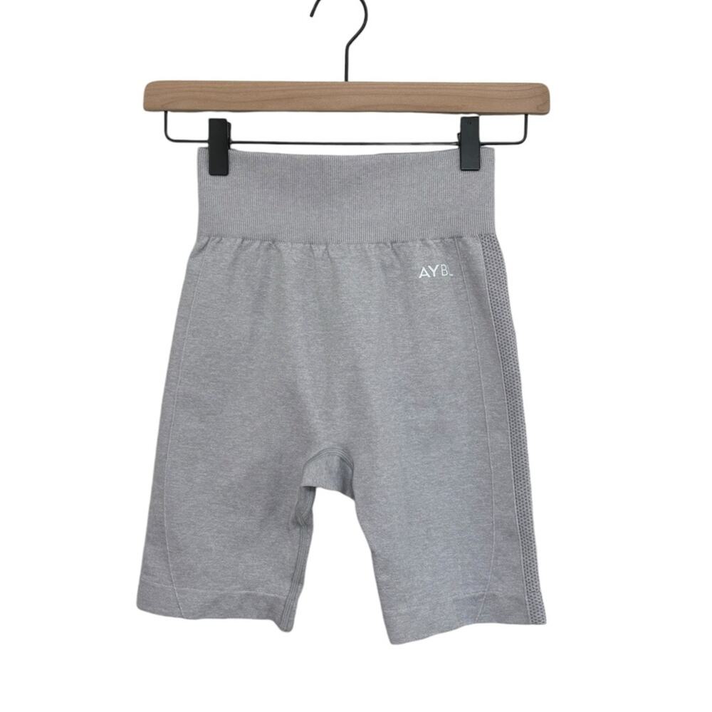 AYBL Empower Seamless Shorts in Light Gray 7” - Size XS